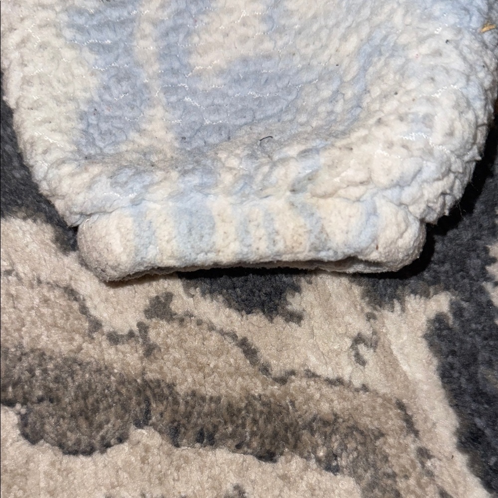 Arizona Jean Company Blue and White Patterned Hoodie - Picture 5 of 6